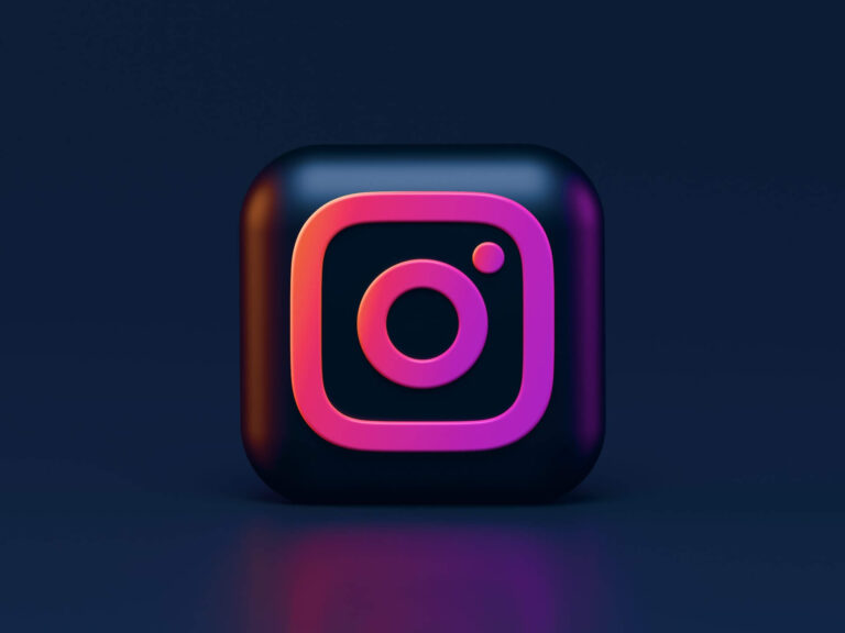 How to Start a Blog on Instagram in 2024: 7 Steps for Beginners