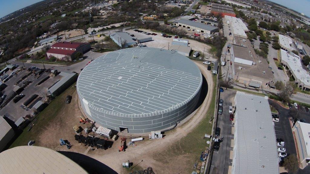 Blastco esta renovando un tanque de 11 million de galones de Howard Lane, en la ciudad de Austin